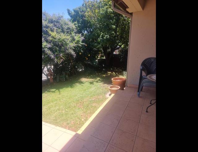 3 BEDROOM SIMPLEX FOR SALE IN BEDFORD GARDENS